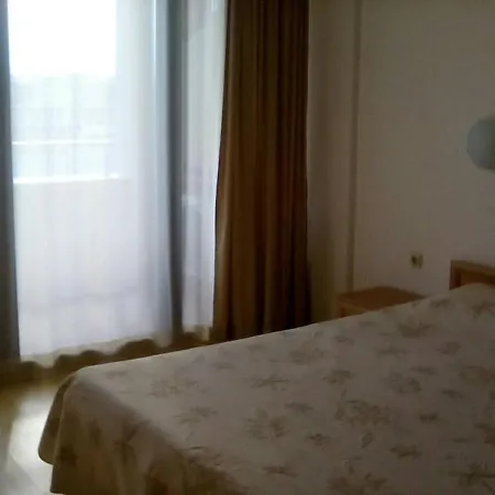 Отель Тракия Приватные Апартаменты Sunny Beach