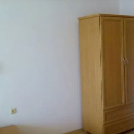 Отель Тракия Приватные Апартаменты Sunny Beach